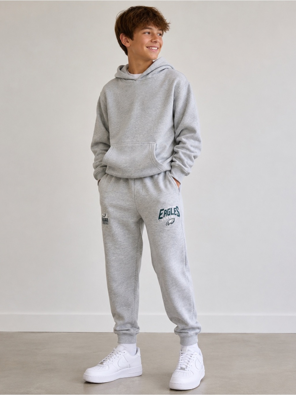 Philadelphia Eagles Youth Gray Jogger Sweatpants NFL Football 14-16